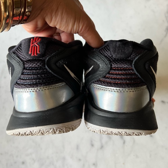 Kylie Infinity Basketball Fire and Ice Shoes Sneakers 7 - Picture 6 of 10